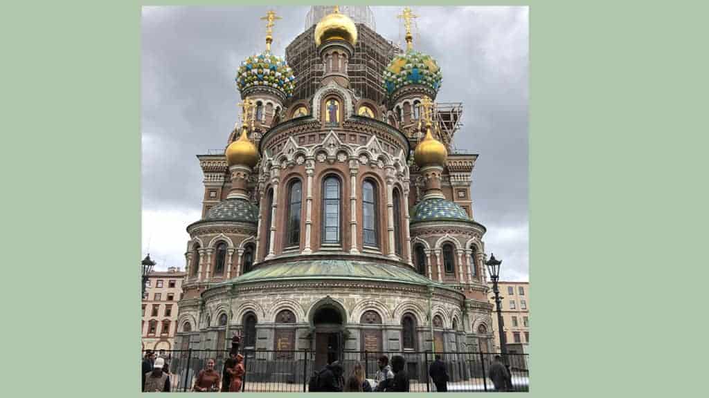 De kerk van de verlosser op het bloed in St.Petersburg