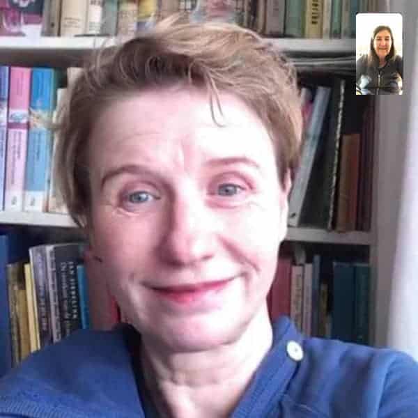 Pépé Smit tijdens onze videocall. Zij is schrijver en tekenaar van kleuterboeken voor ongeveer 5 -jarigen