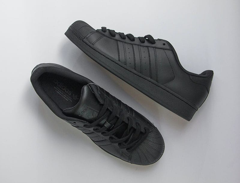 zwarte lage sneakers